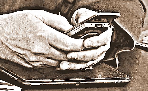 TELEFONO-MOVIL-k0VH-U604844376597NB-624x385@Las Provincias.jpg