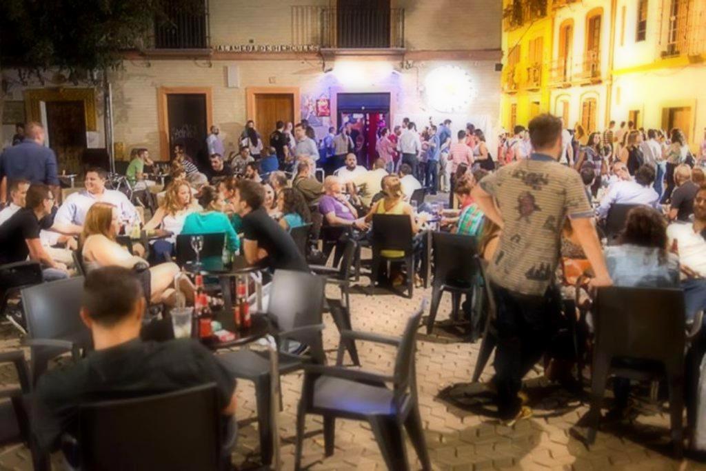 1987-Bar-Gay-Sevilla