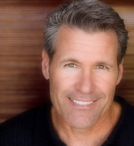 Modern-Haircuts-For-Mature-Men